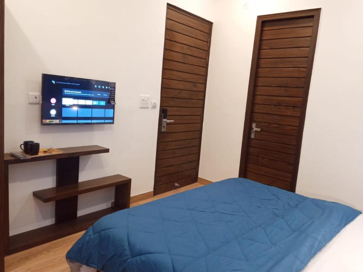 Joey'S Hostel Rishīkesh Εξωτερικό φωτογραφία